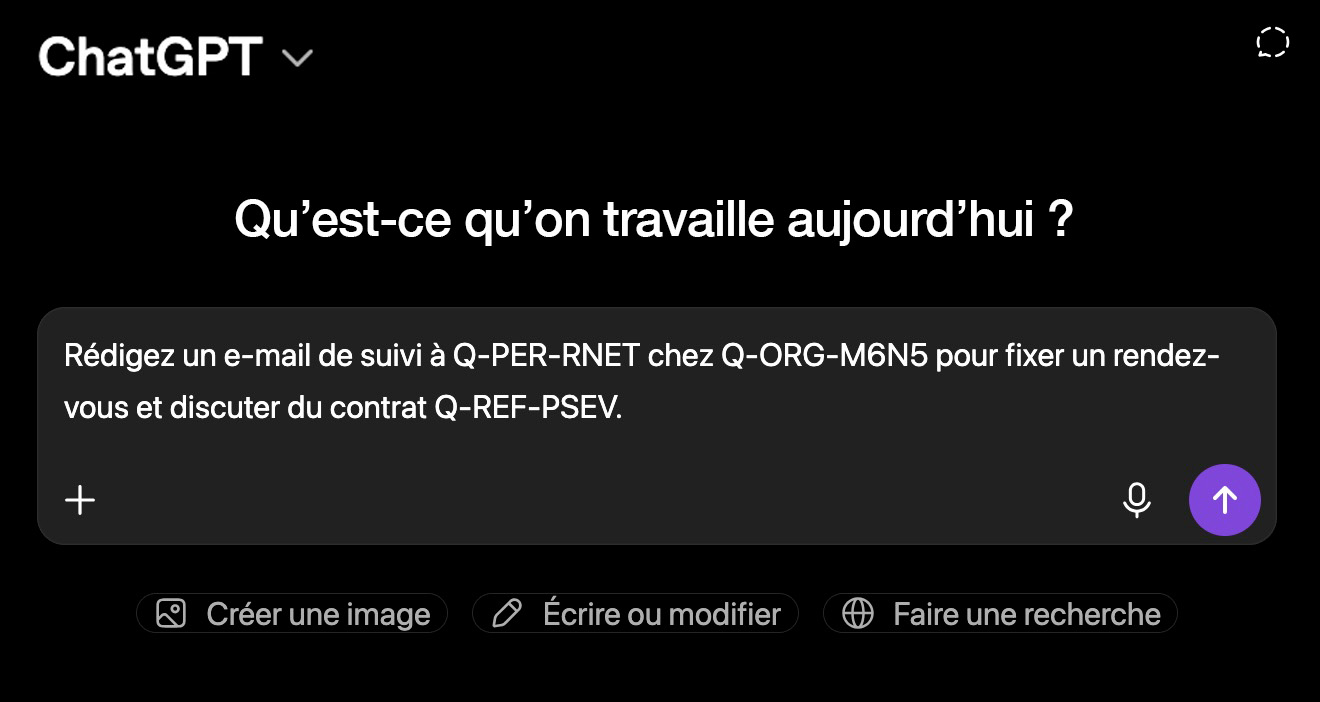 Un prompt ChatGPT contenant des données sensibles : nom, client et référence de contrat.